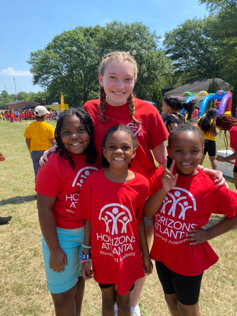 Horizons Atlanta scholars and volunteers at outdoor event
